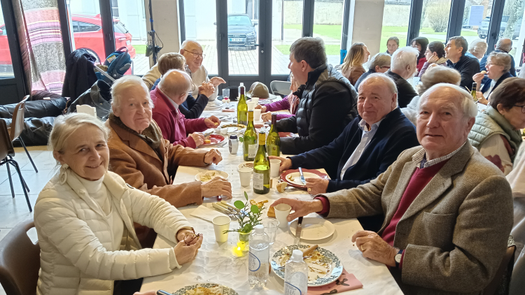 Photo illustration article IMG-20251130-141124-693f015ad02af.jpeg